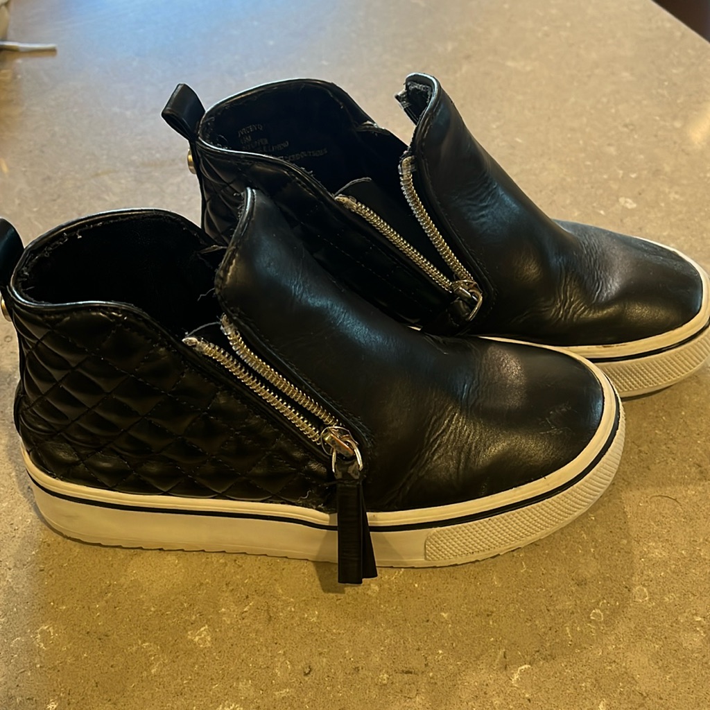 Steve Madden Kids Jreggie Side Zip